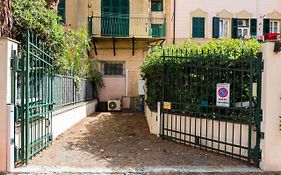 Casa Nel Borgo, 20 Metri Dal Mare